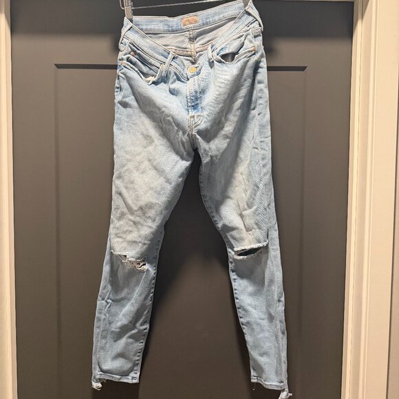 Distressed jeans - Picture 1 of 4